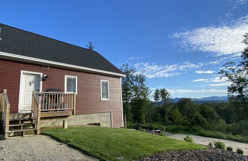 Bethel House | NEW - Sleeps 16, Views, Pool, Hot Tub, Theater