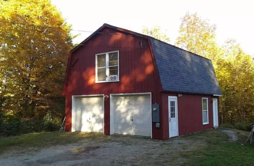 Littleton House | NEW! Sleeps 4 with Hotel style check-out on 12 acres