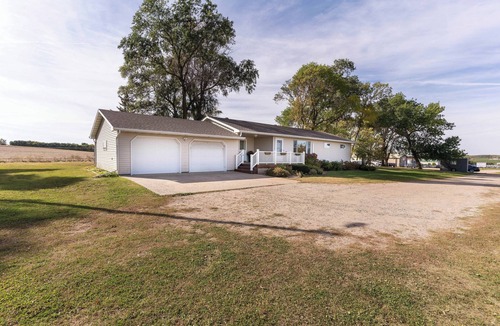 Battle Lake House | NEW Spacious Retreat In Beautiful Battle Lake – Pet Friendly With Large Yard!