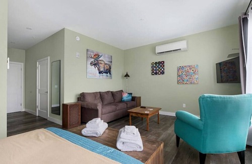 Knightville Apartment | New Studio Suite South Portland