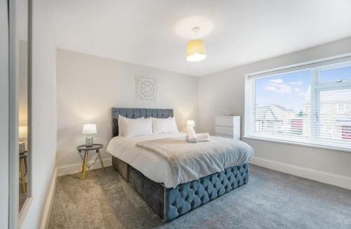 North Bitchburn House | NEW! Stunning 2-Bed Home by Stay With Us, Ideal for Families, Sleeps 4!