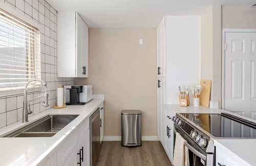 Scottsdale Estates Six Apartment | NEW! Stylish Scottsdale Loft Near Old Town