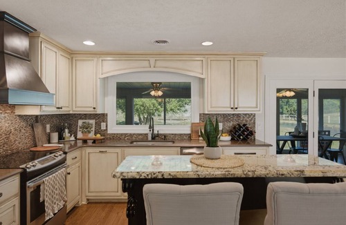 Nashville House | NEW! Unwind by the Fireplace in North Nashville