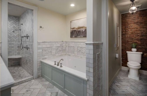 Summit - University Hotel | New Victorian Mansion Bed & Breakfast