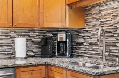 Italian Village House | *NEW* Walk 2 Short North | Hot Tub | Easy Parking