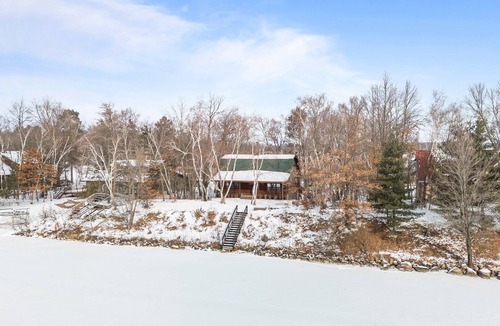 Pequot Lakes Cabin | NEW | Whitefish Chain Lakefront | Hot Tub + Sauna