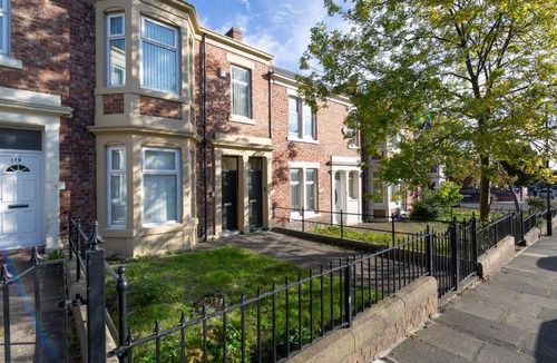 Newcastle-upon-Tyne Apartment | Newcastle City Apartment free parking and wifi