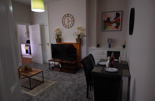 Heaton Apartment | Newcastle Luxury Home, Free Parking