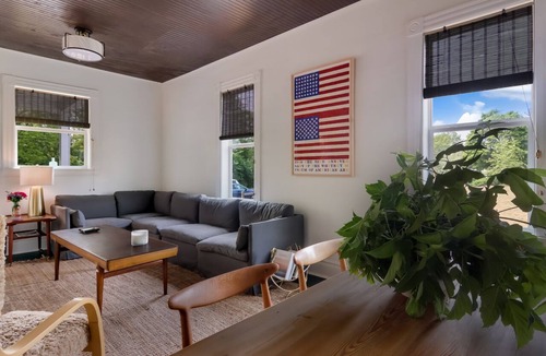 Leland House | NEWJust Renovated Cottage Gem Leland Walk2town & beaches Chic cottage Modern