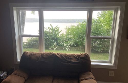 Markesan House | Newly Rebuilt 3 Bedroom Cottage Of Little Green Lake - with Air Conditioning