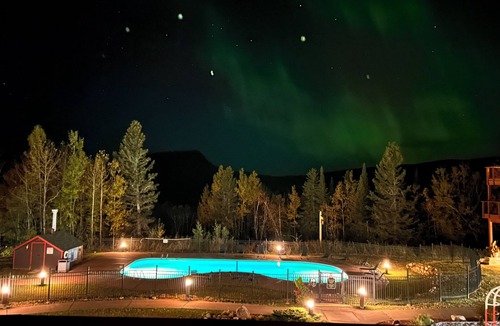Lutsen Condo | Newly Remodeled Elite End Unit~Private Bedroom+Loft~Ski-In&Ski-Out~Pools~View