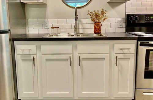 Beech Grove Apartment | Newly Remodeled Furnished Apts - 1 bed, 2 bed, and studios