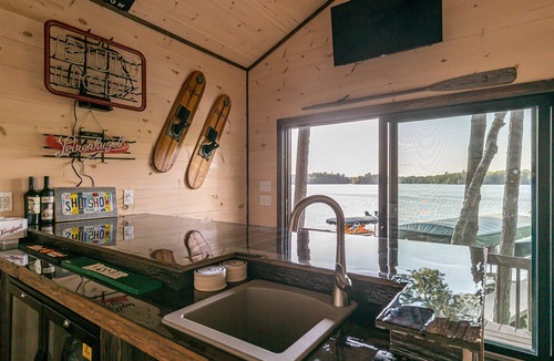 Minocqua House | Newly remodeled home on Lake Kawaguesaga!