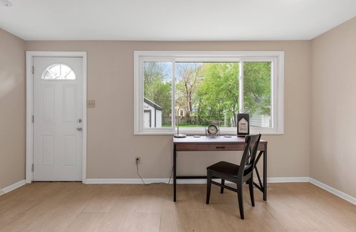 Ottawa House | NEWLY REMODLED 3BD Home Walk To ProMedica Hospital