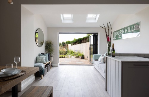 Hedley on the Hill Cottage | Newly renovated cottage -The Old Post Office