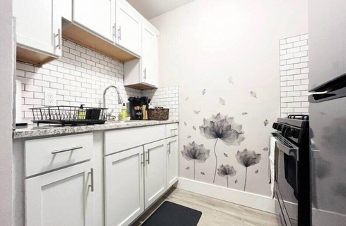 Garfield Heights Apartment | Newly Renovated ~ Modern ~ 5 Star First Floor Unit