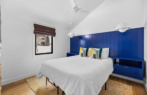 Traverse City Apartment | Newly Renovated Beachside Cabin 8!