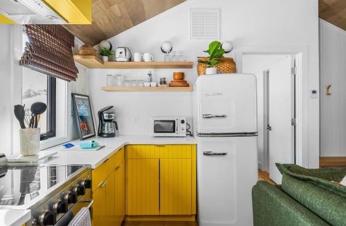 Traverse City Apartment | Newly Renovated Beachside Cabin 8!