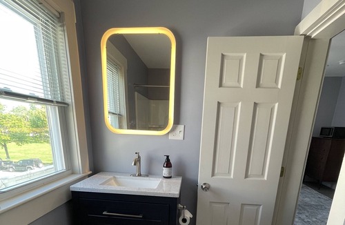 Corey Square Apartment | Newly renovated downtown Studio