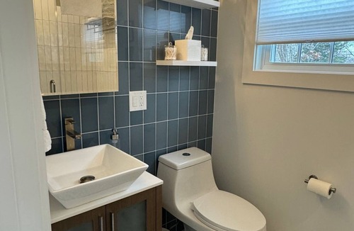 Provincetown Cottage | Newly Renovated Quintessential P'town Cottage - Sleeps 4!
