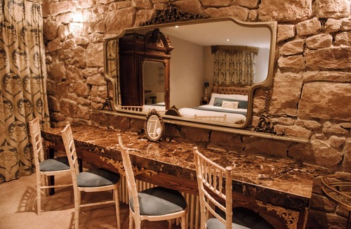 Newton by the Sea House | Newton Hall Courtyard Rooms