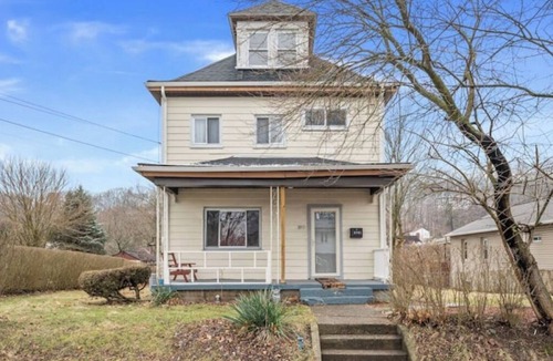 Pittsburgh House | NFL Draft Stay-Private Home Minutes from Acrisure Stadium-Sleeps 8- Park Free