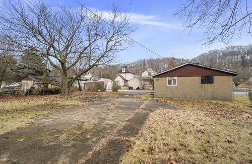 Pittsburgh House | NFL Draft Stay-Private Home Minutes from Acrisure Stadium-Sleeps 8- Park Free