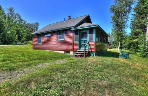 Rangeley Plantation House | Niboban Cabin 3 - Enjoy the experience of renting a Niboban Cabin on Rangeley Lake!