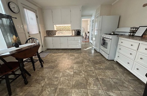 Brunswick Apartment | Nice 1-bedroom, groundfloor apt in Brunswick near Bowdoin