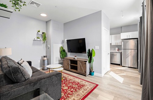 Everett Apartment | Nice 1BR Near Encore Boston hwdc