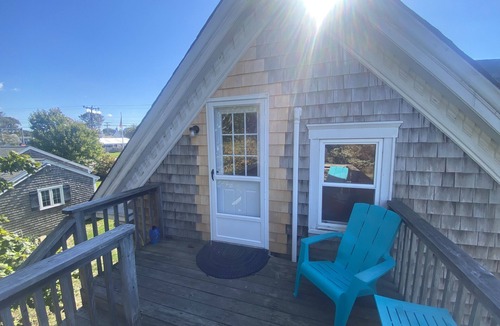 Dennis Port Apartment | NICE, BRIGHT, 2ND FLOOR APARTMENT IDEAL FOR TWO