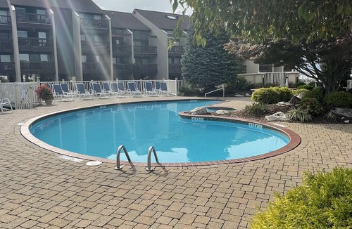 Port Clinton Condo | Nice resort style condo at The Shores 2BD/1.5 bath