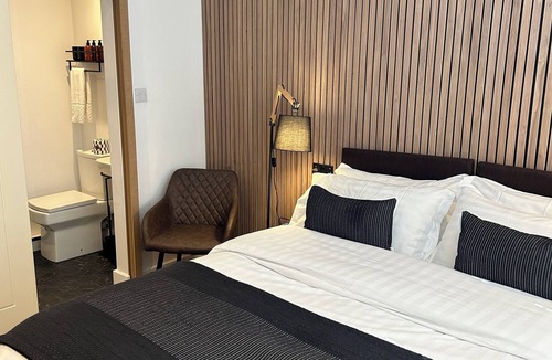 Seahouses Bed & Breakfast | Nine King Street Room Only Accomodation