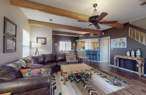 Nor Este House | NO ABB Service FEE - SW Charm 4Br3B in NE Heights!