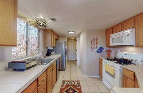Nor Este House | NO ABB Service FEE - SW Charm 4Br3B in NE Heights!