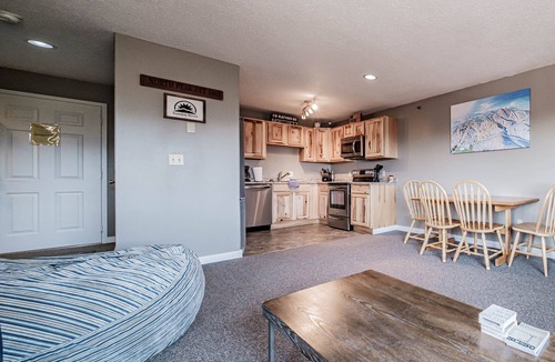 Sunday River Area Condo | North Peak 3-210 located at Sunday River Ski Resort
