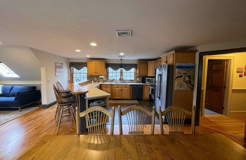 Salisbury Apartment | North Shore Getaway for Adults