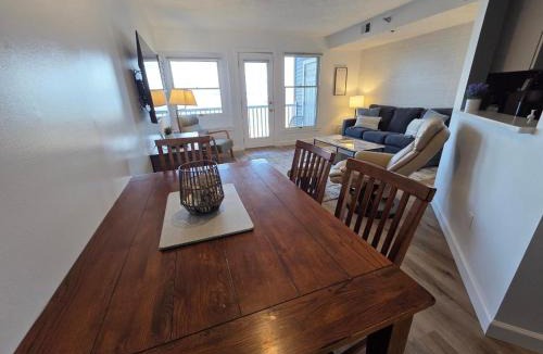 Traverse City House | North Shore Inn TC 203