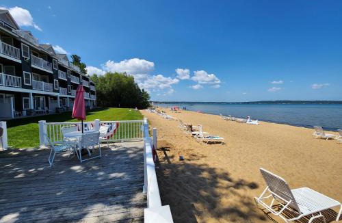 Traverse City House | North Shore Inn TC 203