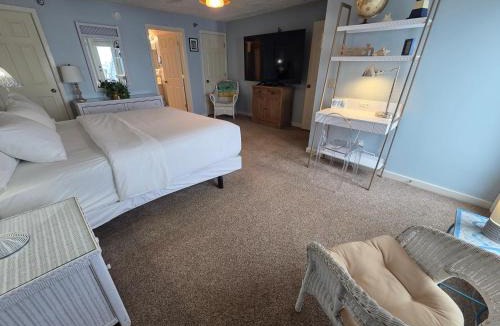 Traverse City House | North Shore Inn TC 304