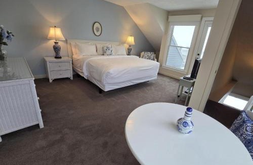 Traverse City House | North Shore Inn TC 309