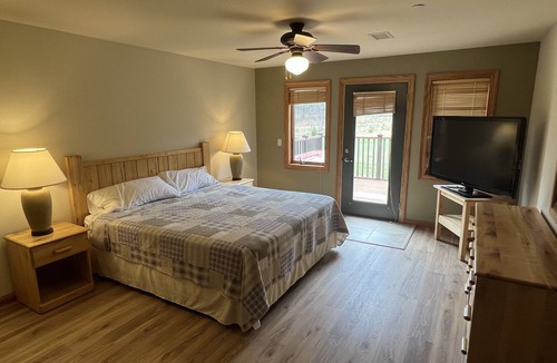 Arkdale Condo | Northern Bay Golf Resort and Marina - 3 bed on Castle Rock Lake!