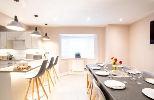 Tweedmouth House | Northern Hideaways, Brown Bear House