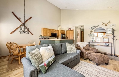 Mancelona Condo | Northern Michigan paradise! sleeps 7 KING bed. Private association outdoor pool