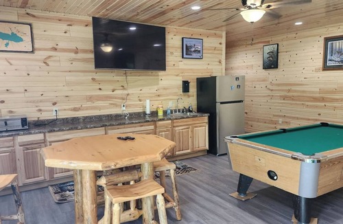 Briggsville Cabin | Northern Way Cabin 9 miles to Wis Dells