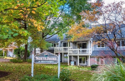 Chautauqua House | NorthShore E4 condo