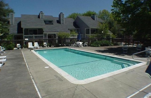 Chautauqua Apartment | NorthShore F4