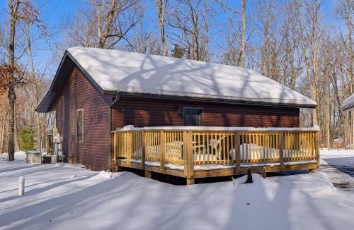 Stone Lake House | Northwoods Escape: Relaxing Retreat w/Deck