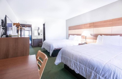 Minocqua Hotel | Northwoods Inn & Suites