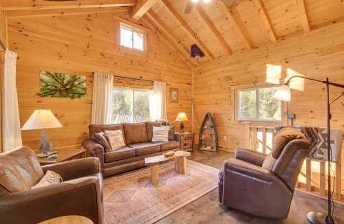 Hayward House | Northwoods Nature Escape! Lakefront Hayward Cabin
